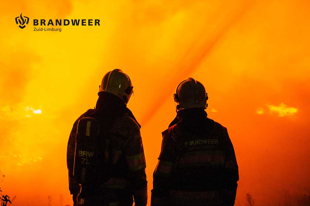 12-09-2025 – Genhout, Tractor in brand